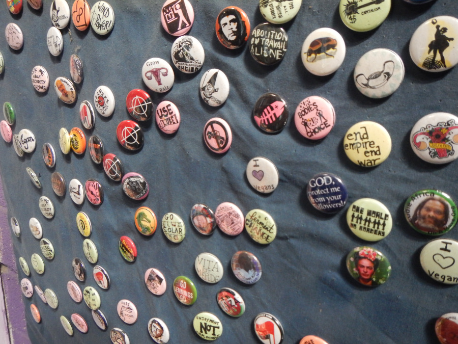 Bunch of buttons w cool slogans